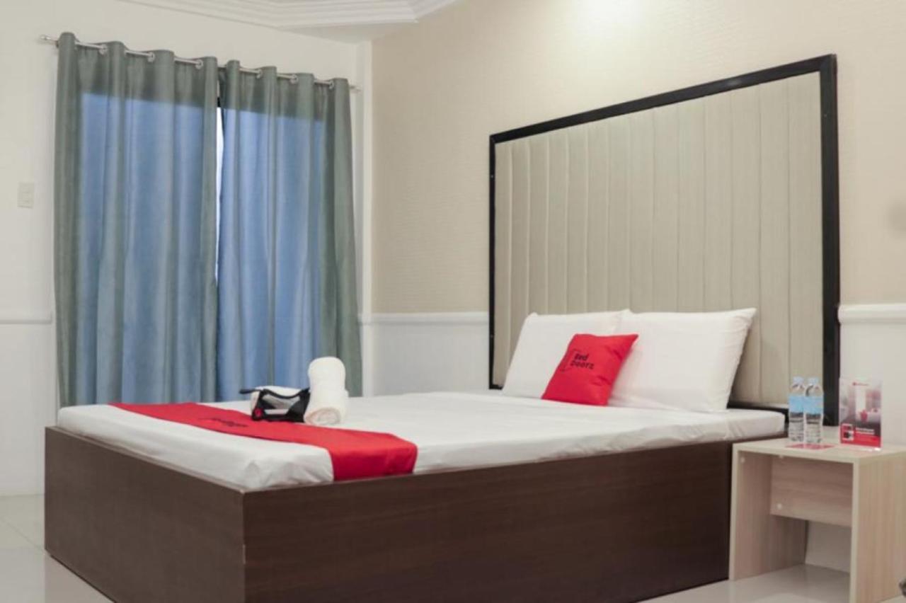 Reddoorz Premium @ Wireless Mandaue Cebu Hotell Rum bild