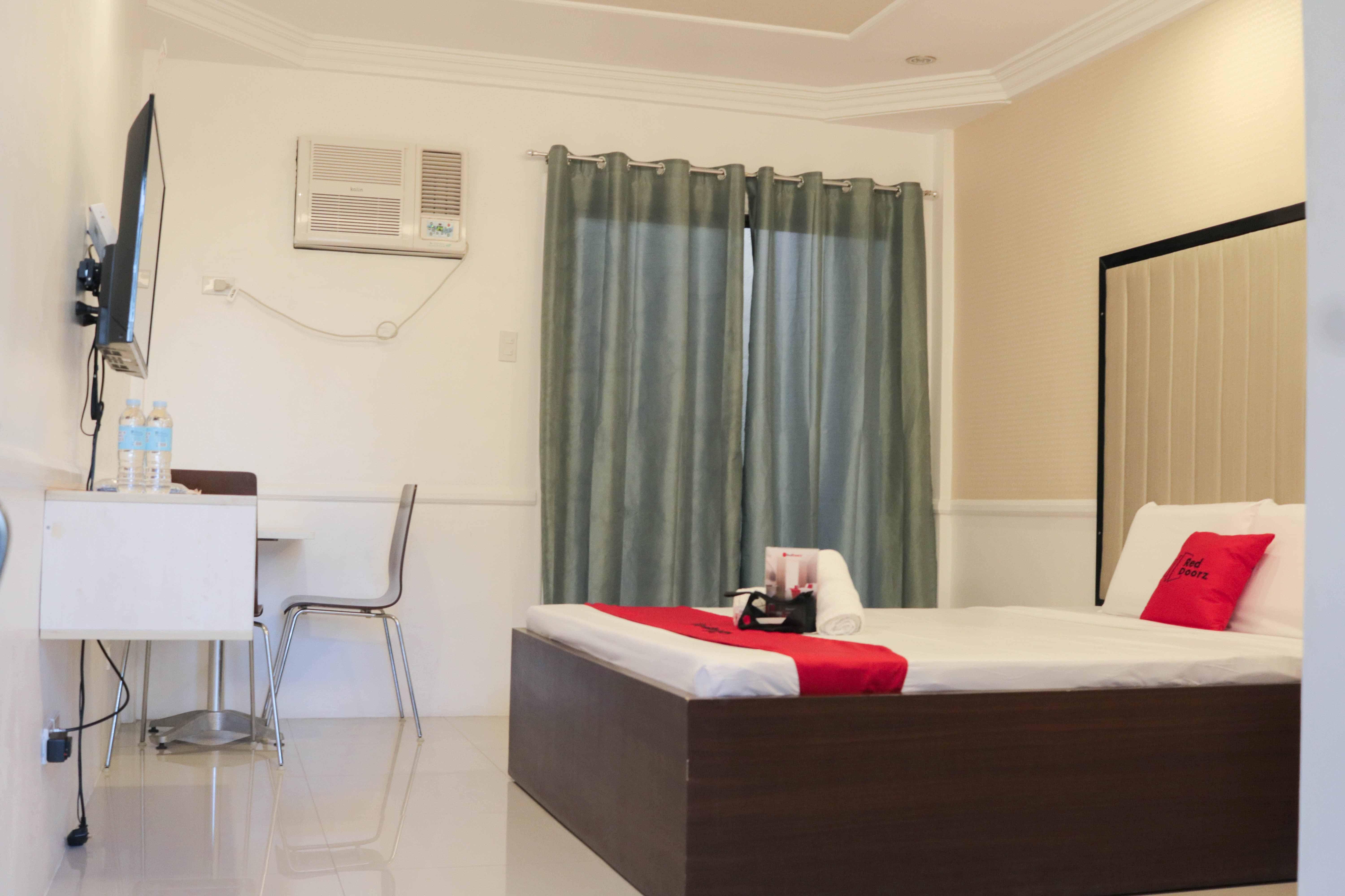 Reddoorz Premium @ Wireless Mandaue Cebu Hotell Exteriör bild