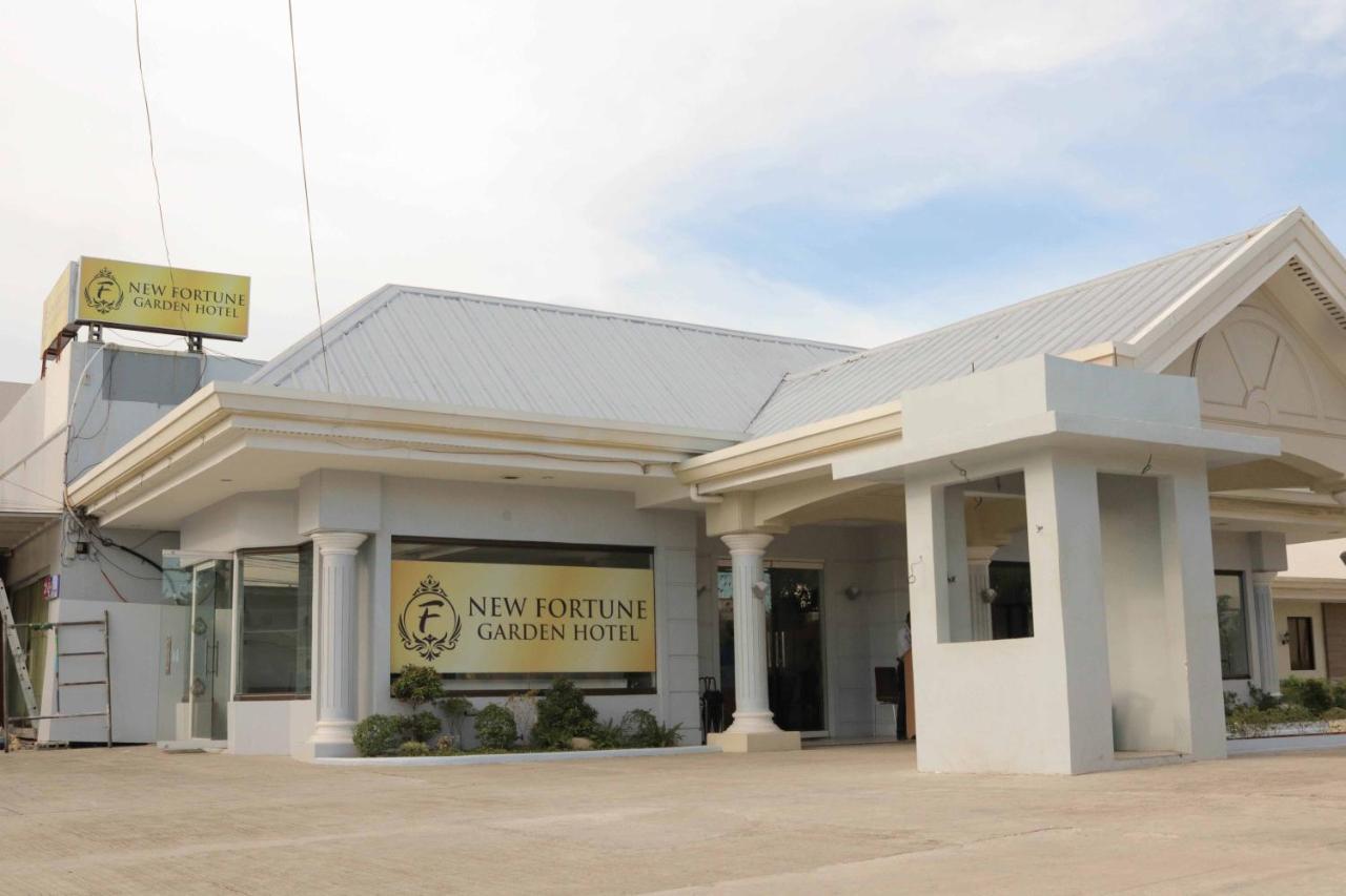 Reddoorz Premium @ Wireless Mandaue Cebu Hotell Exteriör bild